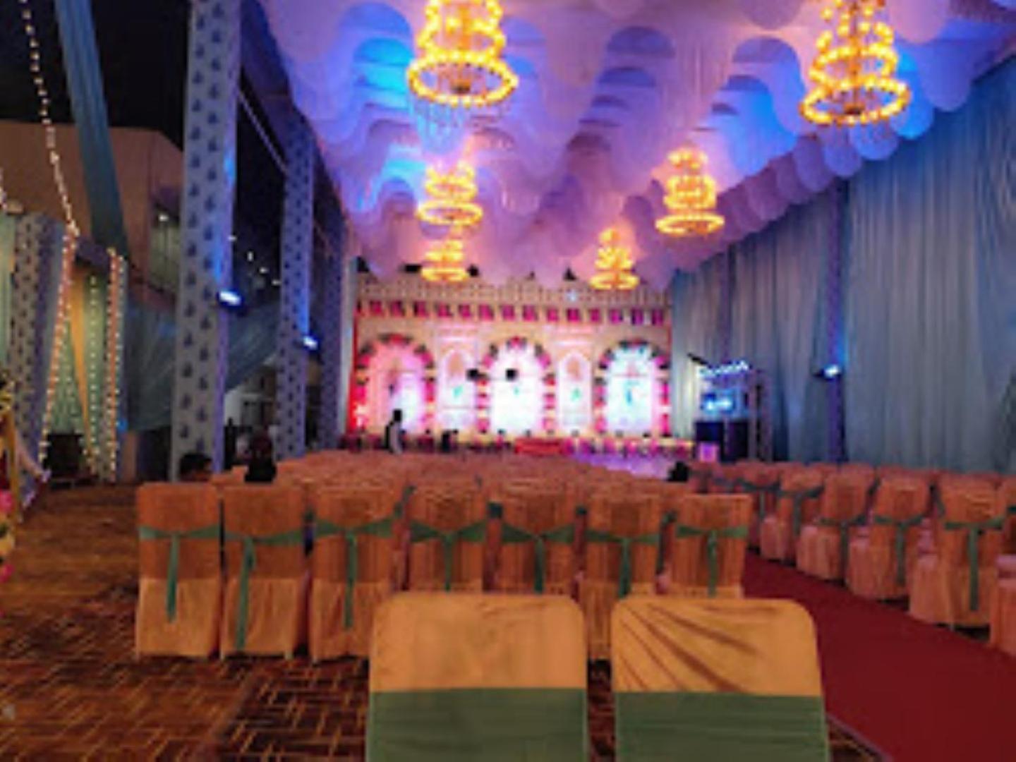 Guru Dev Palace Hotel & Lawn,Ayodhya Extérieur photo